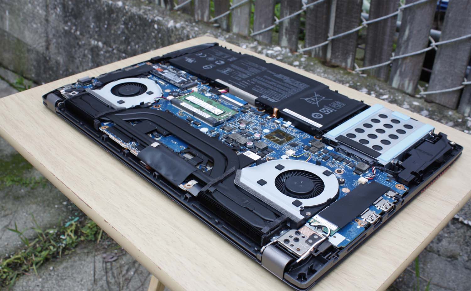 Замена или ремонт видеочипа ноутбука Compaq в Евпатории