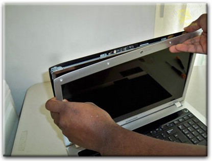 Замена экрана ноутбука Samsung в Евпатории